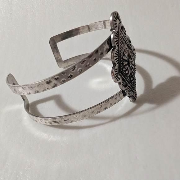 🎀$5 Boho Western Style Bracelets - Picture 3 of 14